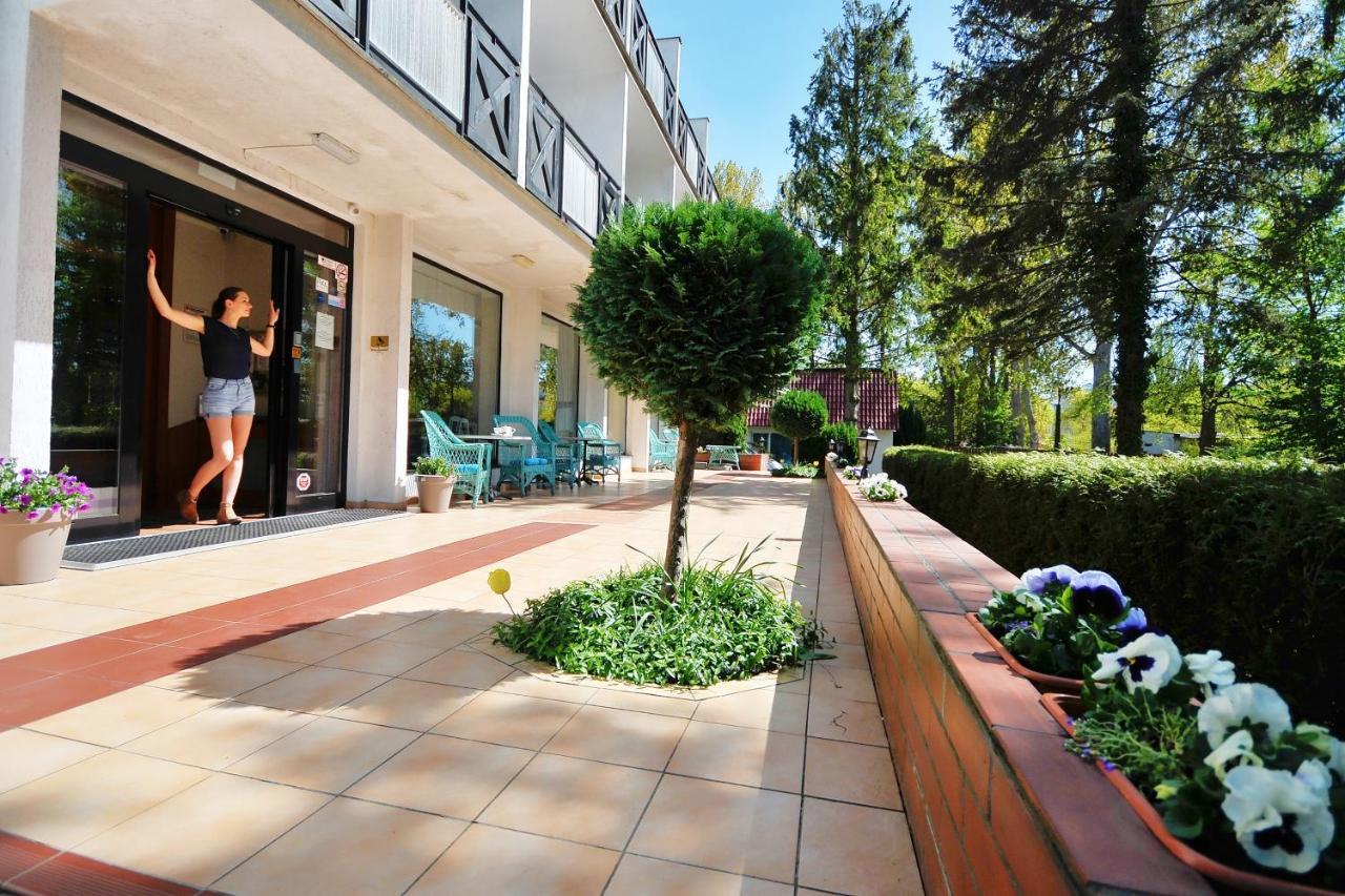 Relax Aparthotel Kołobrzeg Exterior foto
